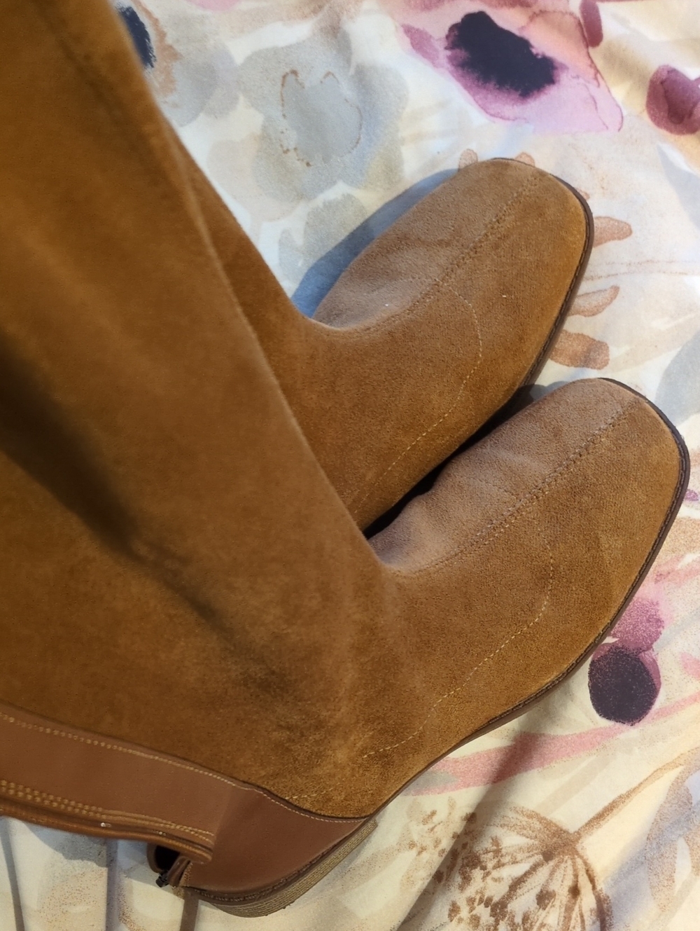 New Never Worn Women's Suede Knee-High Boots - Brown 9-9.5